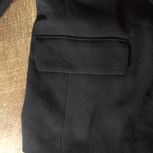 Blazer - Picture 3 of 5